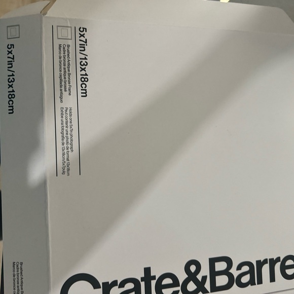 Two 5x7 picture frames - Picture 4 of 5